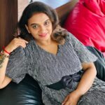Krishna Praba Instagram - Excuse me..Smile plzzzz 🖤🐼 . . 📸 @hafizmohammedx @l4lavendermedia #smile #therapy #healthy #happiness #life #lifestyle #lifecoach Kochi, India