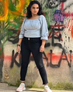 Krishna Praba Instagram - Let’s your Sunday🌞be colourful 🎊🥳🎉
📸 @sharanya_.r._ 
.
.
.
#colourful #life #happiness #vibes #joy