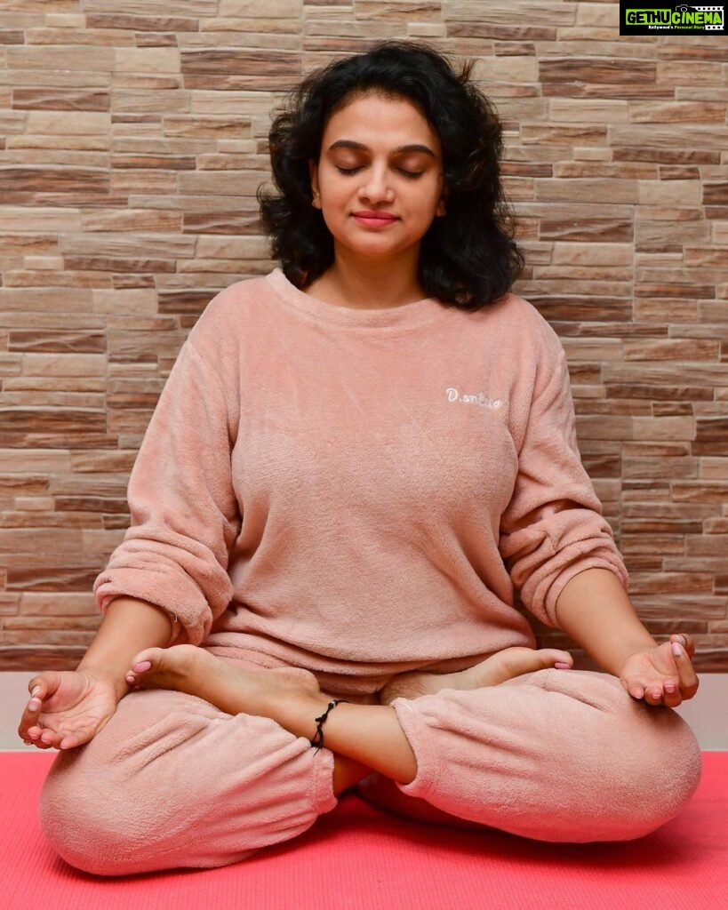 Krishna Praba Instagram - Just breathe..🧘‍♀ #happyinternationalyogaday #yoga #peace #health #mind