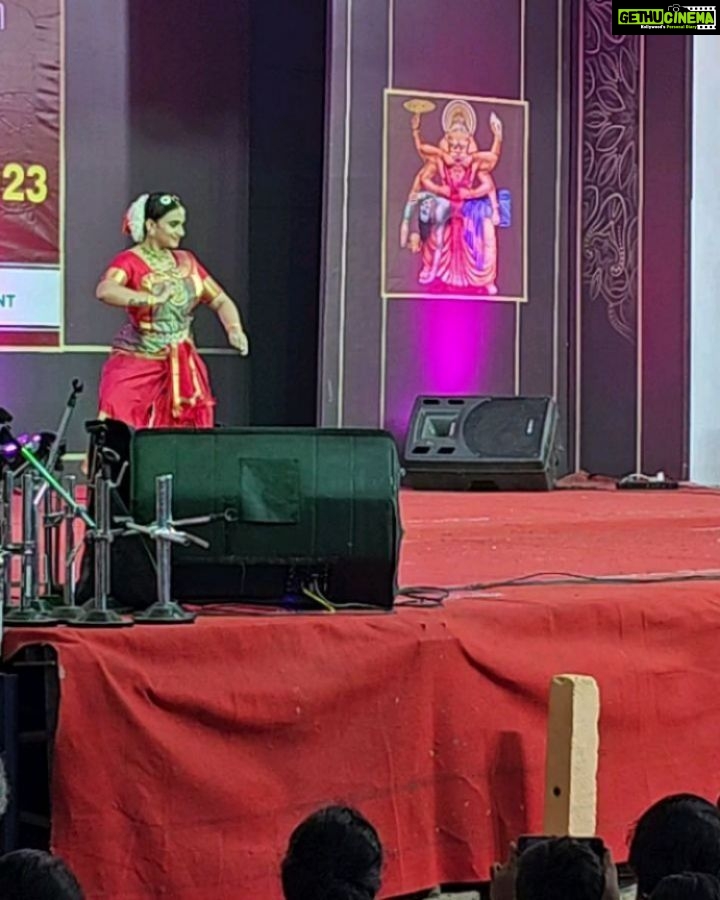 Krishna Praba Instagram - A glimpe from Thuravoor Mahakshtroltsavam '23 @thandavdanceschool #post #dance #festival #celebrity #celebration #bharathanatyam #tradional