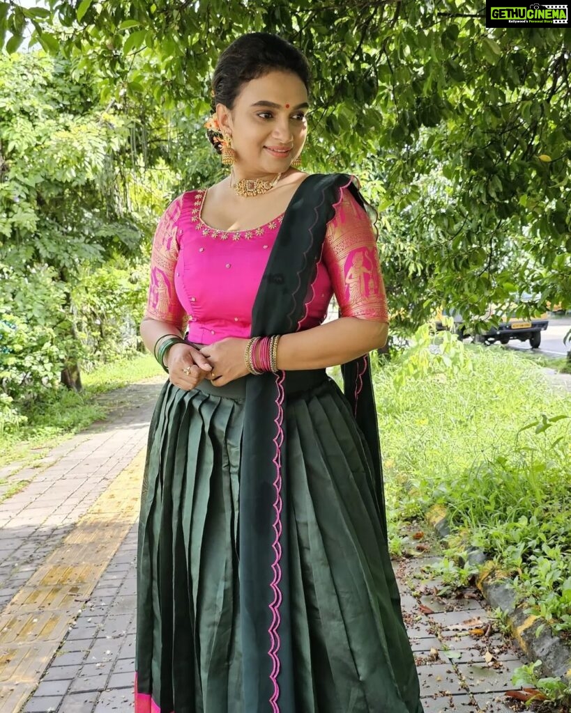 Krishna Praba Instagram - Wearing centuries' Worth of Traditions. 💖💖💚💚 Model @krishnapraba_momentzz 👗@sajawat_designerhub_bridalshop Styling @styling_by_js Behind BSNL office, Peringhave, Thrissur Contact: 8281212859 #instafashion #instagood #designerstore #designer #thrissur #trending #trend #girlsfashion #cutegirls #style #designerboutique #partywear #pose #green #reception #partywear #marriage #specialday #photo #photography #handwork #boutique #weddingbouquet #receptiondress #magenta #color #specialday #traditional #tamil #kerala