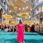 Kritika Sharma Instagram - Tourist spots to visit In Istanbul - part 1 1. Hagia Sofia - Outside 2. Hagia Sofia - inside Ps please wear full clothes when visiting mosques and take a scarf with you to cover your head or else you will have to pay for it inside ! 3. Dolmabahce Palace 4 .Dolmabahce Palace - the Gate 5 Dolmabahce Palace - outside garden 6 Simit - A famous street food of turkey 7 & 8 Basilica Cistern If you are planning a trip to turkey and have any questions feel free to comment below ! part 2 coming ! Outfit @saadgee.india Styled by @_vaishnavii.3011 #turkey #placestoseeinistanbul #istanbul #tourists #whattoseeinistanbul #2023 #trip #vacation Istanbul, Turkey