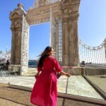 Kritika Sharma Instagram - Tourist spots to visit In Istanbul - part 1 1. Hagia Sofia - Outside 2. Hagia Sofia - inside Ps please wear full clothes when visiting mosques and take a scarf with you to cover your head or else you will have to pay for it inside ! 3. Dolmabahce Palace 4 .Dolmabahce Palace - the Gate 5 Dolmabahce Palace - outside garden 6 Simit - A famous street food of turkey 7 & 8 Basilica Cistern If you are planning a trip to turkey and have any questions feel free to comment below ! part 2 coming ! Outfit @saadgee.india Styled by @_vaishnavii.3011 #turkey #placestoseeinistanbul #istanbul #tourists #whattoseeinistanbul #2023 #trip #vacation Istanbul, Turkey