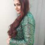 Kushboo Instagram - 💚💚💚 Green Glitter Glam 💚💚💚 #EmeraldEnchantment #GlitteryVibes #SparkleOn #AllThatGlitters #FeelTheMagic #GlamorousMe #FashionistaLife #ReadyToShine #NightOutStyle #TurningHeads #BringingTheGlam #GlitterQueen #FashionStatement #GlowingGreen #LifeInGlitter ✨✨✨ Remember to spread the glittery love and share your green glam looks! 💚