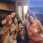 Kushboo Instagram - When family stays together, you conquer the world.. ♥️♥️♥️♥️ #familytime #mehendiparty #engagement #bonding #funtimes