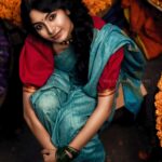 Kushee Ravi Instagram - A true Bangalorean 😍❤️🤩 Here is the Making of my favourite photoshoot ❤️😍. . . . 📷 : @focusphotographyservice 💄 : @makeovers_by_shwethagowda 🥻 : @stylebyaishwarya 👑 : @thespatika KR Market