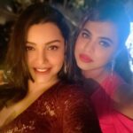 Kyra Dutt Instagram - Night out with the #RoyalFlamingos🏌🏻‍♀️ @paoli_dam JW Marriott Hotel Kolkata