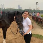 Kyra Dutt Instagram - ☀️+🐴+❤️=💯