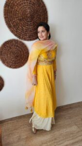 Laila Mehdin Instagram - ✨️ When you can't see the sunshine, be the sunshine 🌞

💛💛💛💛💛💛💛💛💛💛💛💛💛💛

Outfit : @sunilkarthik_sk

#OOTD
#funshoot 
#photooftheday 
#yellow 
#tamilponnu