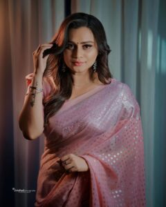 Lakshmi Nakshathra Instagram - Saree Day 💫

Photography @jimshadphotography
Wearing @kayjodesigns.online 
Production: @avmagic.ae 

#lakshminakshathra