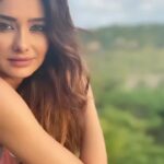 Leena Jumani Instagram - 🌼🌼🌼 #reels #reelitfeelit #reelkarofeelkaro 🎥- @iam_reyhna Edit - 🙋🏻‍♀️