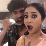 Leena Jumani Instagram - It was difficult to control our laughter 😂 #reels #reelkarofeelkaro #reelitfeelit @theonlyzeeshankhan