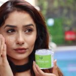 Leena Jumani Instagram - Skin glow at its best - Pure Aloevera gel from @deyga_organics. Been using it on Face, hair & body. If you are someone like me looking for Fragrance free, no synthetic & safe product, then without any second thought Choose @deyga_organics #pure #unadulterated #nofragnance #transparent #natural #aloeveragel #radiant #glow #musttry 📷- thank you @theonlyzeeshankhan