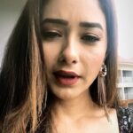 Leena Jumani Instagram - Guftagu 🪶 #busyuhi #reels #reelsinstagram #reelitfeelit #reelkarofeelkaro #remixthefeeling #myvoice #gulzaarsaabfan