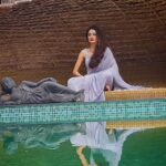 Leena Jumani Instagram - Try to find peace in chaotic situations.🕉
