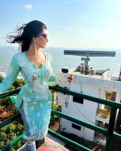Madhavi Nimkar Instagram - Light house 🏮

.
#Guhagar🐳 #birthplace👧