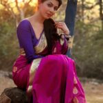 Madhavi Nimkar Instagram - Enjoying the peace that comes with watching a sunset 🌅 💖 . . #sunset 💞 PC - @momentum_storys_by_tejas_
