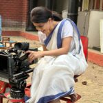 Madhavi Nimkar Instagram - Camera and life both are nothing without FOCUS 😄 Good morning 🌸 . #betweenthescenes #camera #onset🎥🎬