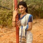Madhavi Nimkar Instagram - Secret hidden in my heart 🫶🏻🤫😉 Happiness 💃💃 Shalini’s next plan . . #sunday #shooting #shootingtime #instagood #onset