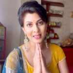 Madhavi Nimkar Instagram - नमस्कार मी माधवी निमकर म्हणजेच स्टार प्रवाहवरील सुख म्हणजे नक्की काय असतं मालिकेतील तुमची लाडकी शा लि नी. टीव्ही ९ मराठीच्या आपला बायोस्कोप टेलिव्हिजन पुरस्कारांमध्ये मला सर्वोत्कृष्ट खलनायिका या विभागात नामांकन मिळालं आहे. तेव्हा मला वोट नक्की करा. त्यासाठी www.tv9marathi.com/aaplabioscope aaplabioscope वर लॉग ऑन करा. आणि जास्तीत जास्त वोटिंग करा.🙏🏻 💖💖💖 (Link mention in bio also) . . @star_pravah