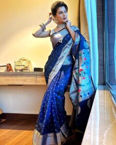 Madhavi Nimkar Instagram - Blue is always good 💙💙💙
💖💕