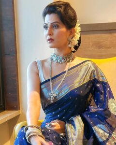 Madhavi Nimkar Instagram - Blue is always good 💙💙💙
💖💕