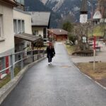 Madhu Sharma Instagram - Me+mountains=happiness #reelsvideo #reels #ree #reelsvideo #reelkarofeelkaro #reelitfeelit #reelsindia #viral #viralreels #viralpost Janglik