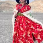 Madhu Sharma Instagram - “The earth has music for those who listen.” - #reelsvideo #reels #ree #reelkarofeelkaro #reelitfeelit #viral #viralreels #viralvideos