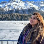Madhu Sharma Instagram - “Switzerland is a symphony of beauty, where the mountains are the orchestra and the lakes are the performers #switzerland #switzerland🇨🇭 #saintmoritz #frozenlake #beautyofswitzerland🇨🇭❄️❤️ #reel #reelsinstagram #reelkarofeelkaro #reelitfeelit #reelsvideo