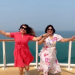 Madhu Sharma Instagram - Keep smiling, because life is a beautiful thing and there’s so much to smile about #smile #life #onelife #happy #cruising #cruise #ship #shiplife Cordelia Cruises