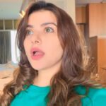 Madhu Sharma Instagram - Jahan aap ke liye jagah nahi hai..😂😂😂😂😂 #ree #reels #reelsinstagram #reelsvideo #reelitfeelit #reelsindia #reef2reef #reelkarofeelkaro #comedy #comedyvideos #laugh #laughter #happy #happiness #viral #viralvideos #viralreels