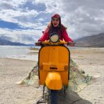 Madhu Sharma Instagram - “Be like a child – clear, loving, spontaneous, infinitely flexible and ready each moment to wonder and accept a miracle” #pangonglake #leh #ladakhtrip #ladakh #nubravalley #happy #happiness #masti #child #childinme #explorepage #explore #exploring Pangong Tso