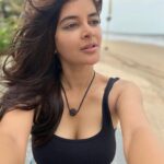Madhumita Sarcar Instagram - Just living…🌏🧿 #nofilter