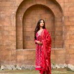 Maera Mishra Instagram - Need more confidence? Wear Red❤️ Outfit by @nehamtaonline 🌸 PR by @ashwanivolvorine #redsuit #red #indian #indianfashion