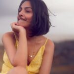 Maira Doshi Instagram - So this is what we shot early this month and I had been too excited to put it here :) Shot by: @vibhugalhotra And Kudos to my gorgeous team who made this film happen. @ayu.agnihotri @mriduldhadda4 @gaganm.p.singh ❤️❤️❤️