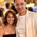 Maira Doshi Instagram - That was it ❤️ #AllMains Ignore my teeth, I ate lipstick ;) @wardakhannadiadwala you’ve my heart ❤️ ❤️❤️ #SatyaPremKiKatha #PremierNight