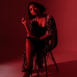 Maira Doshi Instagram - Unlove me, I dare you! In love with this series, shot by: @girish_rajput_photography HNM: @arunaguptamakeupartist