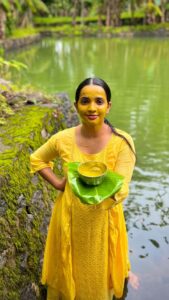Malavika Krishnadas Instagram - Natural Face Pack 🌱☺️
.
Ingredients 

• Turmeric 
• Neem
•Curd
•Honey 
•Aloe Vera 

PS : Some people might be allergic to Aloe Vera and Turmeric so please do a patch test before applying it on your face 

#nature #facepack #skincare #herbal #turmeric #Neem