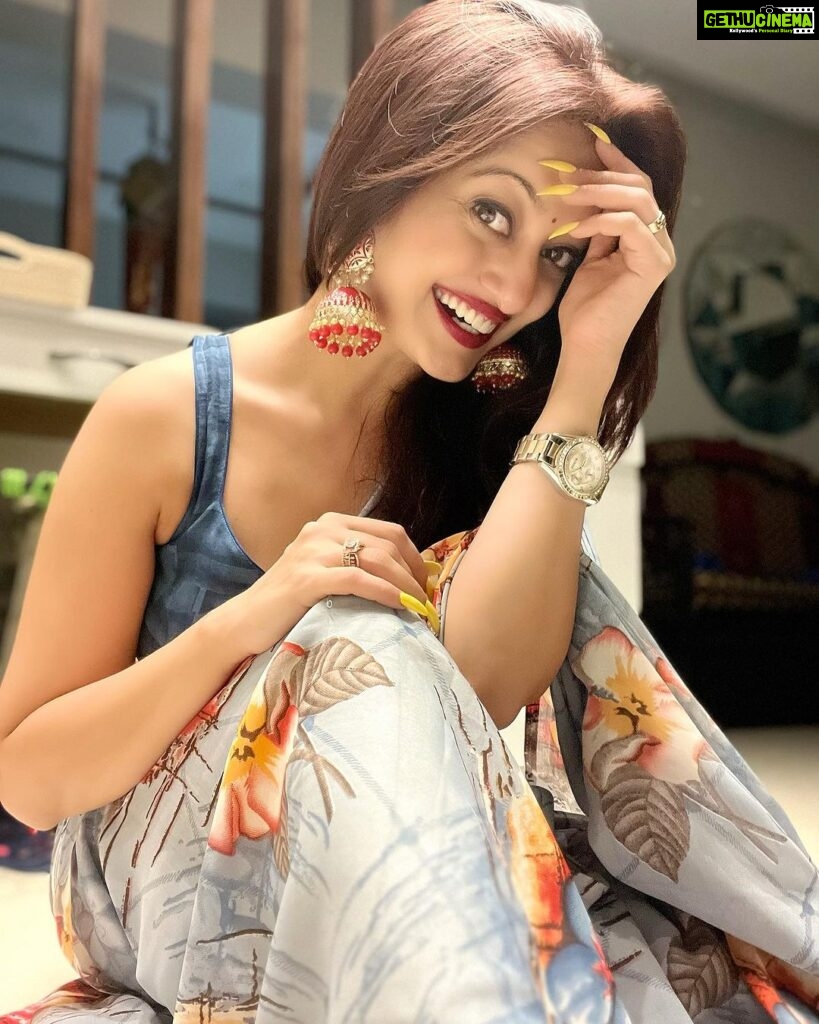 Manasi Naik Instagram - Why is this Happening to me? 🚫 What is this TEACHING ME? 👍🏻 Thank you Universe 💫 I will Not Give Up Growing Glowing And Healing ❤️‍🩹 #ManasiNaik #Actor #Performer #Beingme #OnMyOwn #Beauty #OOTD #fashionstyle #MyStyle #Secret #grattitude #Happy #survivor #Growing #Glowing #WorkingHard #WatchMeGrow #ThankYou #SelfRealisation #survivor #Cultured #Morals #Focused #mentalhealthawareness #MentalPeace #NewDreams #NeverGiveUp #newbeginnings 🧿 #CatMomOf12