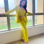 Manasi Naik Instagram - WORK while they sleep 😴 LEARN while they Party 🎉 SAVE while they spend 💰 LIVE like They Dream 💭🤣🤙🏻 This…Coming Soon 🍀🫶🏻🎬 The clock is ticking…🍀 Kuch der Aur⏳ Thank you Universe 💫 I will Not Give Up Growing Glowing And Healing ❤️‍🩹 #ManasiNaik #Actor #Performer #Beingme #OnMyOwn #Beauty #OOTD #fashionstyle #MyStyle #Secret #grattitude #Happy #survivor #Growing #Glowing #WorkingHard #WatchMeGrow #ThankYou #SelfRealisation #survivor #Cultured #Morals #Focused #mentalhealthawareness #MentalPeace #NewDreams #NeverGiveUp #newbeginnings 🧿 #CatMomOf12