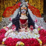 Mani Bhattacharya Instagram - जय शक्तिपीठ माँ हरसिद्धि जी🙏 आदिशक्ति जगतजननी हरसिद्धि माता जी आज के आरती श्रृंगार दर्शन🙏कुंभनगरी उज्जैन धाम,मध्यप्रदेश🙏☘️