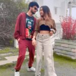 Mani Chandra Instagram - Acchi lagti hoo💕 First reels with @manichandra_official ✨ VC : @karthikcanclick ✨ #reelsindia#vagamon#shoottime#dancelove#manichandra#pallavigowda#viral