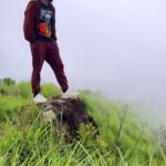 Mani Chandra Instagram - Live now 🖤 No matter what , make the best out of the life you are given . Enjoy the process 🖤🙌🏻 VC : @karthikcanclick 💙 #naturelove #nature #naturelover #cliff #mani #manichandra