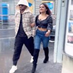 Mani Chandra Instagram - Pogum idam ellaamae Kooda kooda vanthaai🖤🌚.. Walking in the drizzling streets of swizz 😍🌧️ Vc: @tharshan_93 😏😈 #memories #swizerland🇨🇭 #raveena #raveenadaha #RD #mani #manichandra