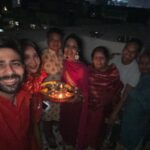 Mansi Srivastava Instagram - #karwachauth vibessssssssss 🫶 Second year ❤️ With this amazing person i call home ❤️❤️❤️ @kapiltejwaniofficial