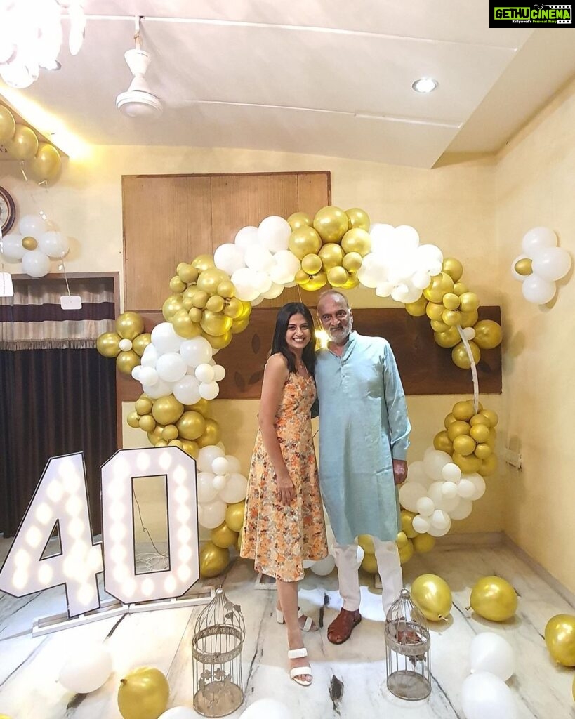 Maulika Patel Instagram - Celebration Of My Creators Mummy Pappa and My 2nd Parents My Kaka Kaki’s Happy Bearable 40 years of togetherness 😅🤗♥️ All I would like to say to both of you couples is to don’t stop loving or pampering me 😜 Love you My couples ♥️ Happy Anniversary Mummy Pappa ♥️ @brp_1959 @alkapatel924 🌸 Happy anniversary in advance kaka kaki ♥️ @sharad1675 @menayana123 🌸 Will miss you and come back really quick this time 🫶🏻 #40thanniversary #celebration #love #parents #family #bond #ilovemyblessedlife💕