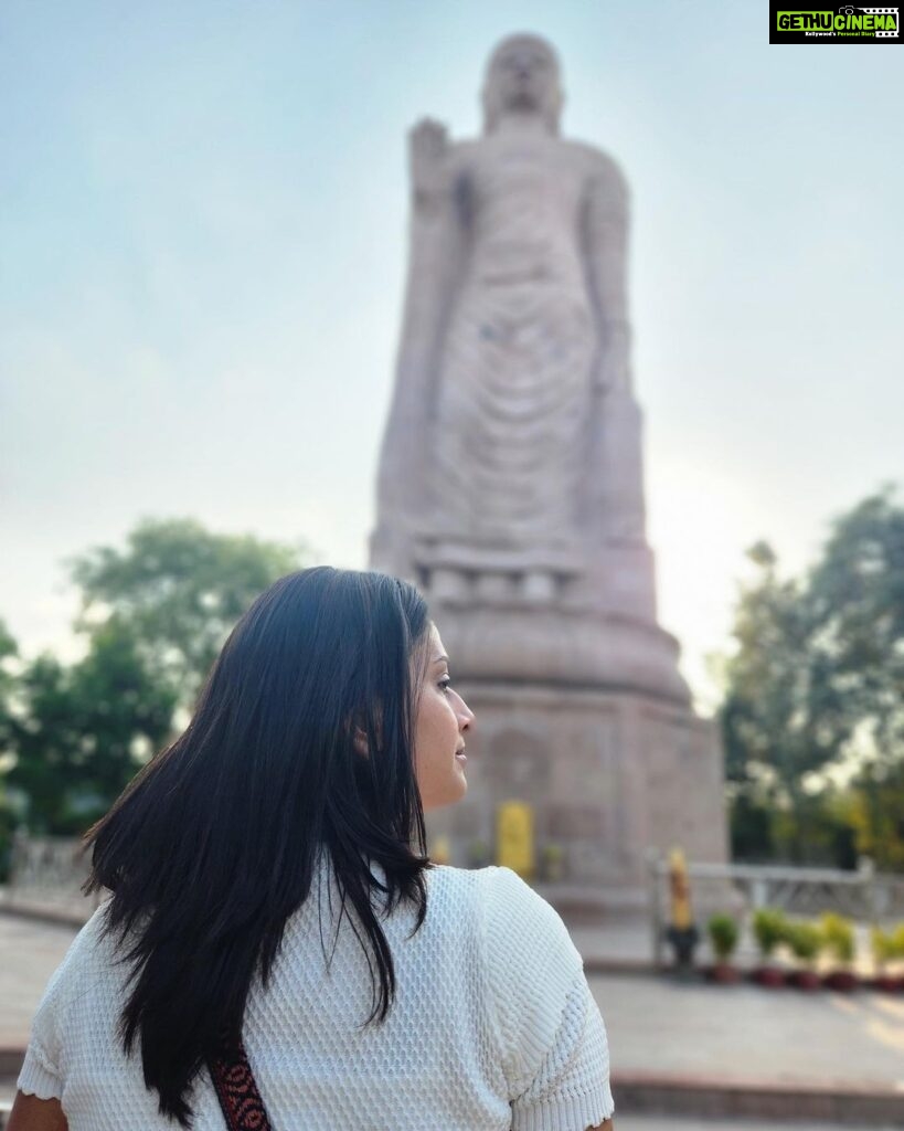 Maulika Patel Instagram - Wanna Go Back 💫 The Buddha mentioned Sarnath as one of the four places of pilgrimage. #blessed ♥ P.c: @wanderwithaawara 📸 #sarnath #varanasi #buddhism #harhargange #mahadev #peace #places #vibes #love #travel #qualitytime #ilovemyblessedlife💕