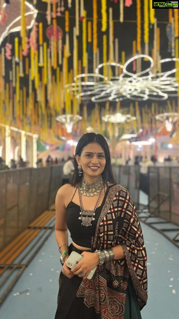 Maulika Patel Instagram - Suvarna navratri 💫 Different experience or i can say Suvarna experience of navratri @suvarnnavratriahmedabad includes A lovely Temple of Maa Ambe, Comfortable floor for garba , D Decor & Our @jigrra 🎶🧡 Captured by: @almaari_by_kranti 😘 @origin_of_lafcadio ♥ #navratri #navratri2023 #suvarnanavratri2023 #suvarnanavratriahmedabad #ahmedabad #love #maaambe #favourite #favouritefestival #garba #belief #indianattire #friends #melodiousvibe #ilovemyblessedlife💕
