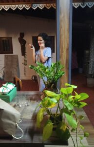 Meenakshi Raveendran Instagram - Thanks for all the surprises guys...@sangeeth.nair and @an_dharan1443, each and every single time, the effort you guys take for me is commendable and the cake was delicious, i must say... Thankyou @suhaidkukku_ for your surprise visit, ordering cake even if you were not well and @deepzzpaul we missed you... last but not the least @daindavis_dd_ thanks for making it so special, the effort you put behind is just "ADIPOLI", the way you decorated the room, idea of designing the cake with lufthansa nd clap board, inflating balloons and all these within a very short time even after our hectic day😘... You are just Kidilam😉

Thankyou so much once again guys...for turning it out to be a great day

This birthday was so special for me, so ineem suprise videos are coming