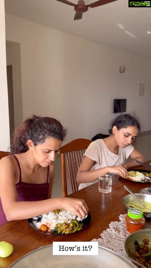 Meenakshi Raveendran Instagram - Meenakshikoot. #meenakshiraveendran#meenakshi#udanpanam#udanpanam4#cooking#cookingreel#instagramreel#reeltrend